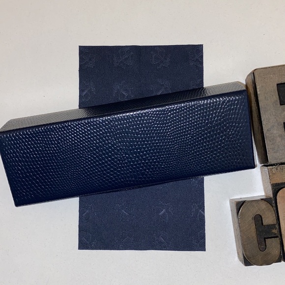 👓🐑BROOKS BROTHERS Clamshell Eyeglass Case/Cloth - Picture 5 of 10